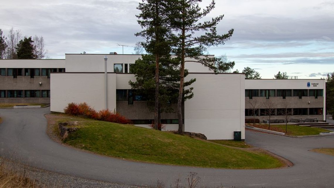 Galterud ungdomsskole i Drammen. Her vil man forhindre skolebranner ved å servere gratis lunsj. Foto: Drammen kommune Galterud ungdomsskole i Drammen. Her vil man forhindre skolebranner ved å servere gratis lunsj. Foto: Drammen kommune