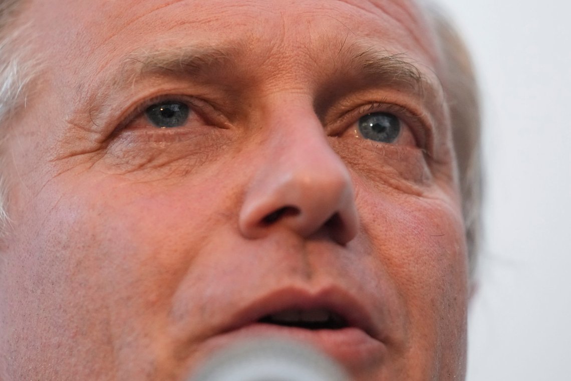 Jose Antonio Kast, of the Republican Party, talks after early elections results showed him loosing to Gabriel Boric, of the "I approve Dignity" coalition in the presidential run-off election, in Santiago, Chile, Sunday, Dec. 19, 2021. (AP Photo/Esteban Felix) Jose Antonio Kast, of the Republican Party, talks after early elections results showed him loosing to Gabriel Boric, of the "I approve Dignity" coalition in the presidential run-off election, in Santiago, Chile, Sunday, Dec. 19, 2021. (AP Photo/Esteban Felix)
