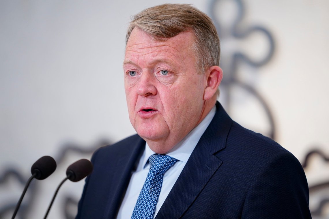 Kongens Lyngby, Danmark 20221214.
Partileder Lars Løkke Rasmussen fra Moderaterne under presentasjonen av sosialdemokraten Mette Frederiksens regjeringsplattform.
Foto: Mads Claus Rasmussen/Ritzau Scanpix / NTB Kongens Lyngby, Danmark 20221214.
Partileder Lars Løkke Rasmussen fra Moderaterne under presentasjonen av sosialdemokraten Mette Frederiksens regjeringsplattform.
Foto: Mads Claus Rasmussen/Ritzau Scanpix / NTB
