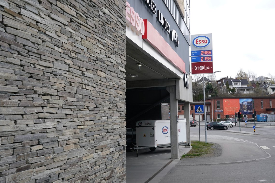 Esso-stasjonen hvor politivolden skjedde. Foto: Terje Bendiksby / NTB Esso-stasjonen hvor politivolden skjedde. Foto: Terje Bendiksby / NTB