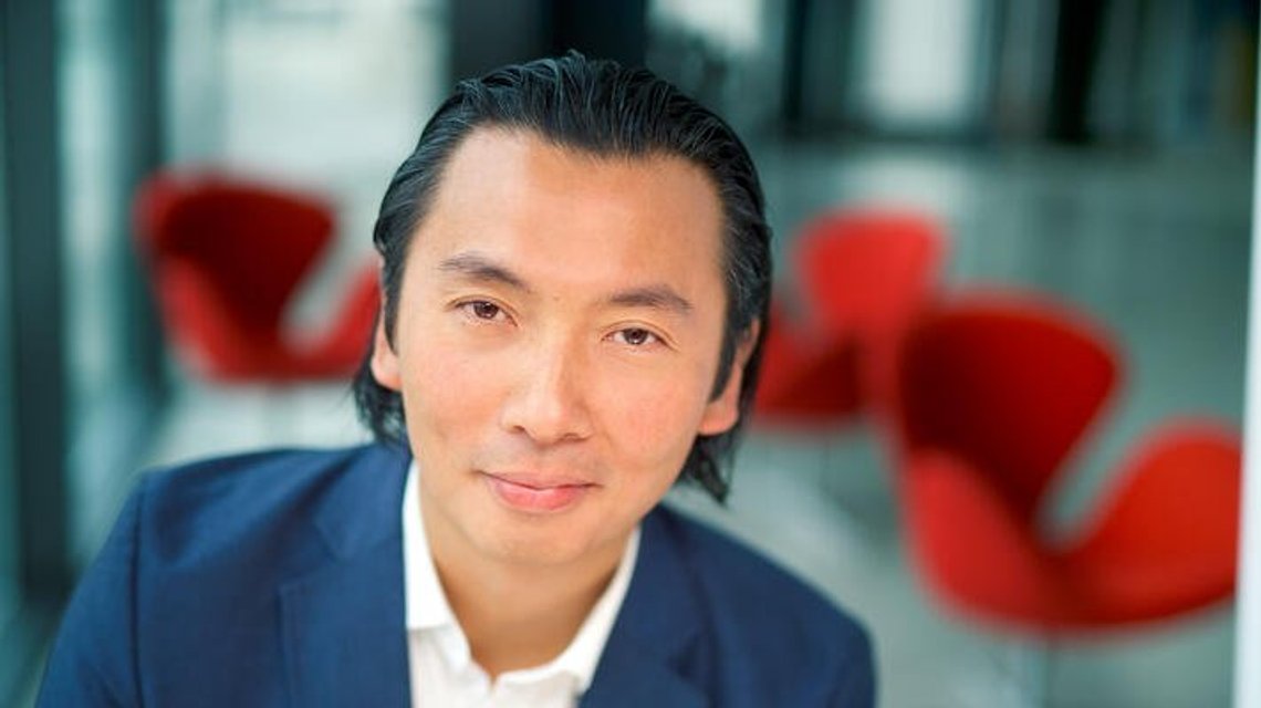 Olav Chen er en anerkjent økonom. Nå spår han økonomisk krise i USA. Fote: Storebrand Olav Chen er en anerkjent økonom. Nå spår han økonomisk krise i USA. Fote: Storebrand
