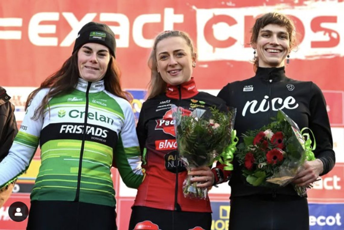 Austin Killips (den høyeste) vant et UCI-ritt i sykling. En mann utkonkurrerte sine kvinnelige konkurrenter, meget imponerende. Men nå kommer reaksjonene. Foto: Instagram/ Killips Austin Killips (den høyeste) vant et UCI-ritt i sykling. En mann utkonkurrerte sine kvinnelige konkurrenter, meget imponerende. Men nå kommer reaksjonene. Foto: Instagram/ Killips