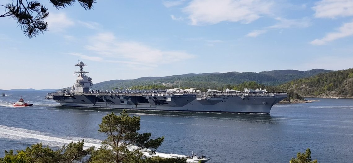 USS Gerald R Ford passerer Drøbak 24. mai 2023. Foto: Documentleser USS Gerald R Ford passerer Drøbak 24. mai 2023. Foto: Documentleser
