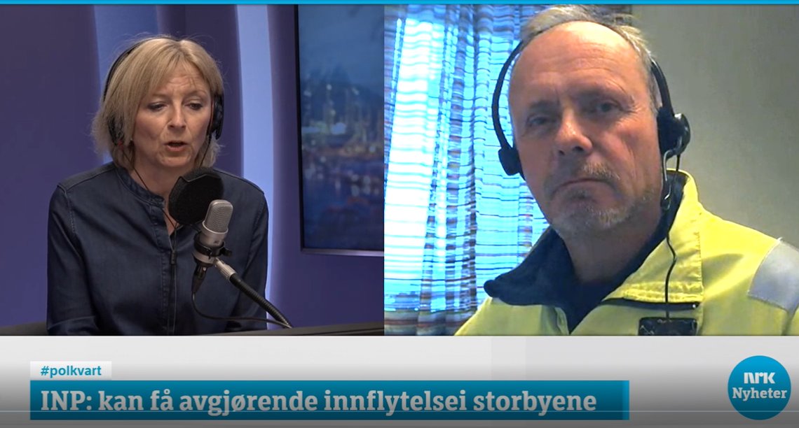 Oljearbeider og partileder i INP, Owe Ingemann Waltherzøe bidro, om enn ufrivillig, til å avsløre NRK og APs fotosyntese ved sin deltakelse i Politisk kvarter, tirsdag. Programleder Lilla Sølhusvik er en politisk journalist med så sterke politiske bånd at det reiser tvil om hennes habilitet. Skjermdump: Politisk kvarter, NRK Oljearbeider og partileder i INP, Owe Ingemann Waltherzøe bidro, om enn ufrivillig, til å avsløre NRK og APs fotosyntese ved sin deltakelse i Politisk kvarter, tirsdag. Programleder Lilla Sølhusvik er en politisk journalist med så sterke politiske bånd at det reiser tvil om hennes habilitet. Skjermdump: Politisk kvarter, NRK