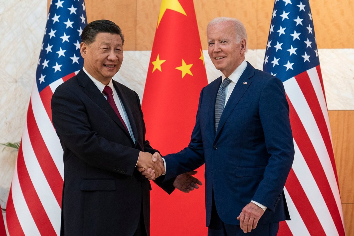 USAs president Joe Biden og Kinas president Xi Jinping før de satte seg ned og snakket sammen i rundt tre timer på Bali 14. november 2022. Foto: Alex Brandon / AP / NTB USAs president Joe Biden og Kinas president Xi Jinping før de satte seg ned og snakket sammen i rundt tre timer på Bali 14. november 2022. Foto: Alex Brandon / AP / NTB