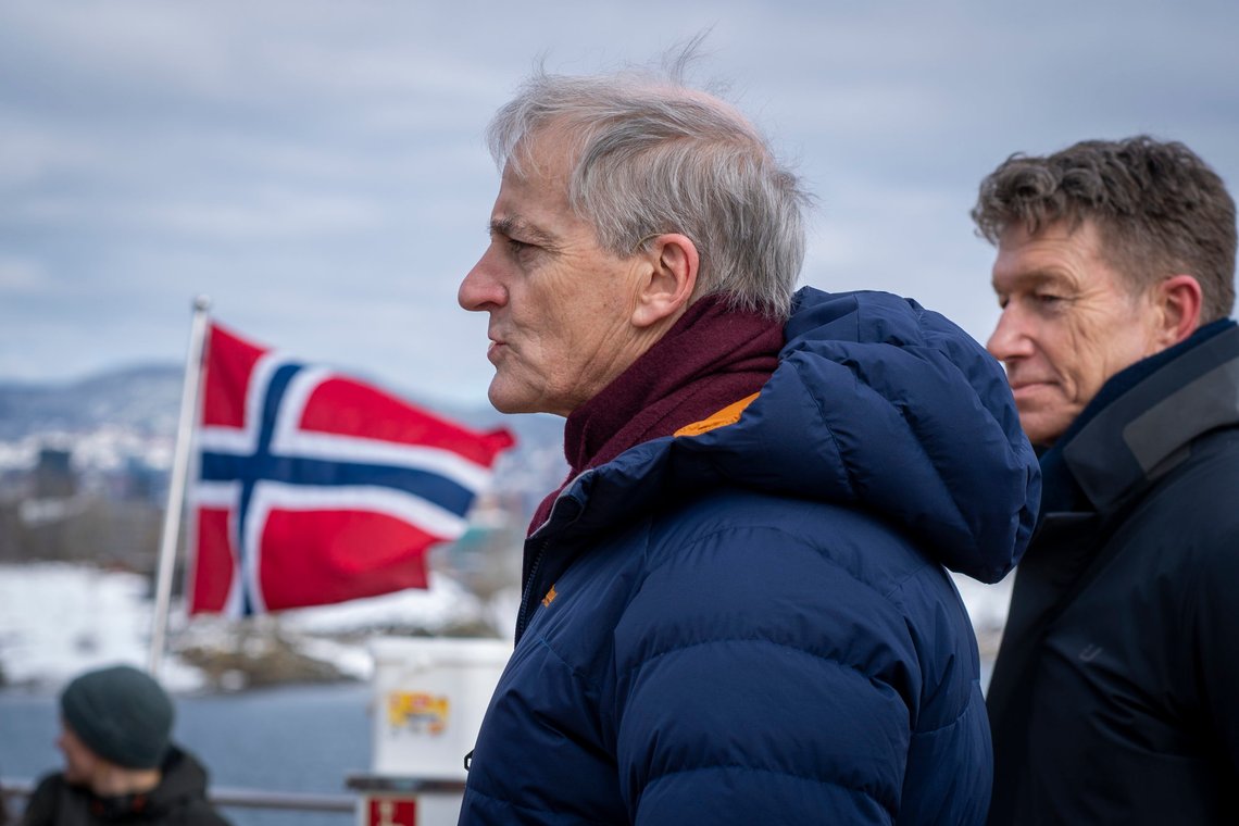 Statsminister Jonas Gahr Støre (Ap) og olje- og energiminister Terje Aasland (Ap) gjør deg betydelig fattigere, tordner erfaren finansmann.
Foto: Heiko Junge / NTB Statsminister Jonas Gahr Støre (Ap) og olje- og energiminister Terje Aasland (Ap) gjør deg betydelig fattigere, tordner erfaren finansmann.
Foto: Heiko Junge / NTB