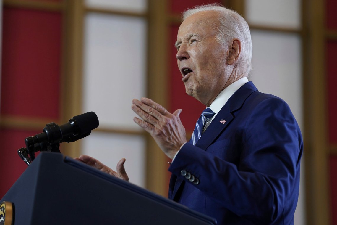 USAs president Joe Biden sier han vil puste liv i den amerikanske drømmen etter flere tiår med økonomisk politikk som «har sviktet middelklassen». Foto: Evan Vucci / AP / NTB USAs president Joe Biden sier han vil puste liv i den amerikanske drømmen etter flere tiår med økonomisk politikk som «har sviktet middelklassen». Foto: Evan Vucci / AP / NTB