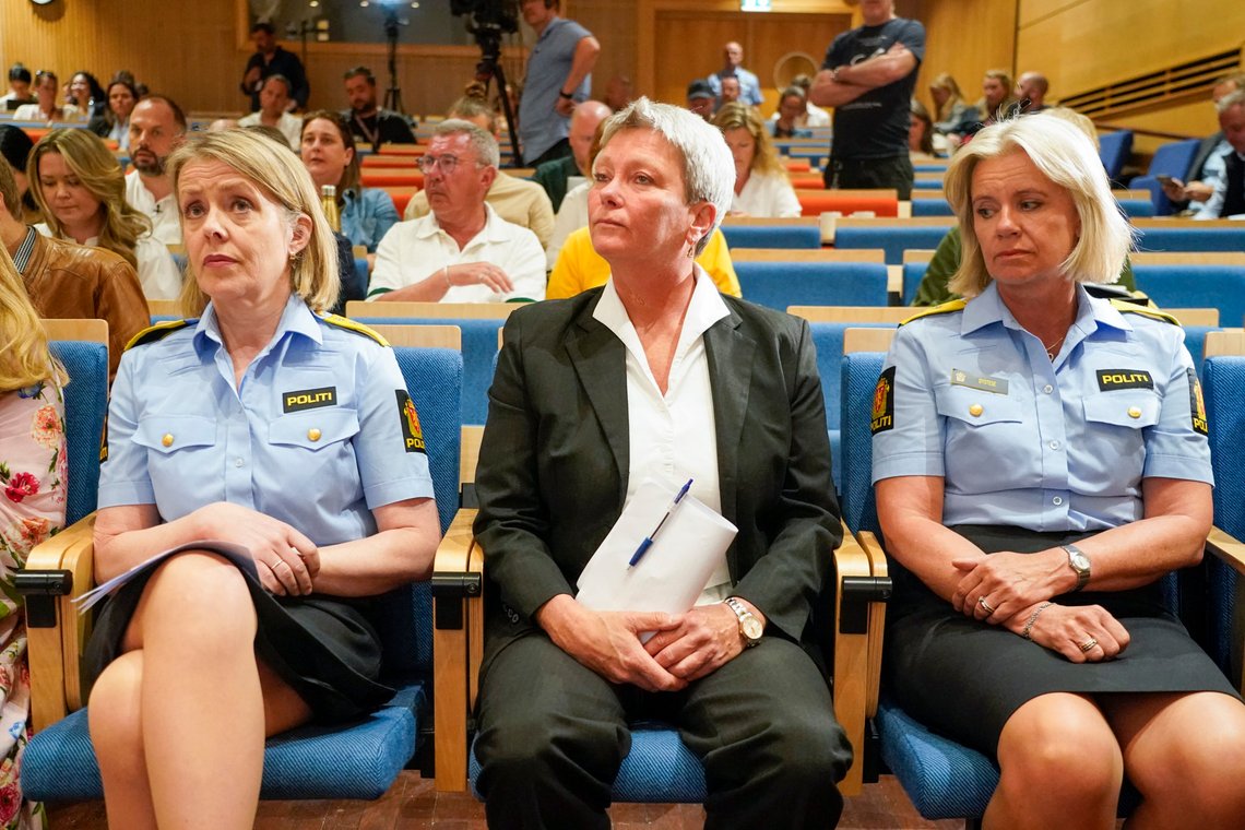 Toppene i Politi-Norge representert på presentasjonen av rapporten om politiets håndtering av terrorangrepet 25. juni: Politidirektør Benedicte Bjørnland, PST-sjef Beate Gangås og Oslos politimester Ida Melbo Øystese. Foto: Terje Pedersen / NTB Toppene i Politi-Norge representert på presentasjonen av rapporten om politiets håndtering av terrorangrepet 25. juni: Politidirektør Benedicte Bjørnland, PST-sjef Beate Gangås og Oslos politimester Ida Melbo Øystese. Foto: Terje Pedersen / NTB