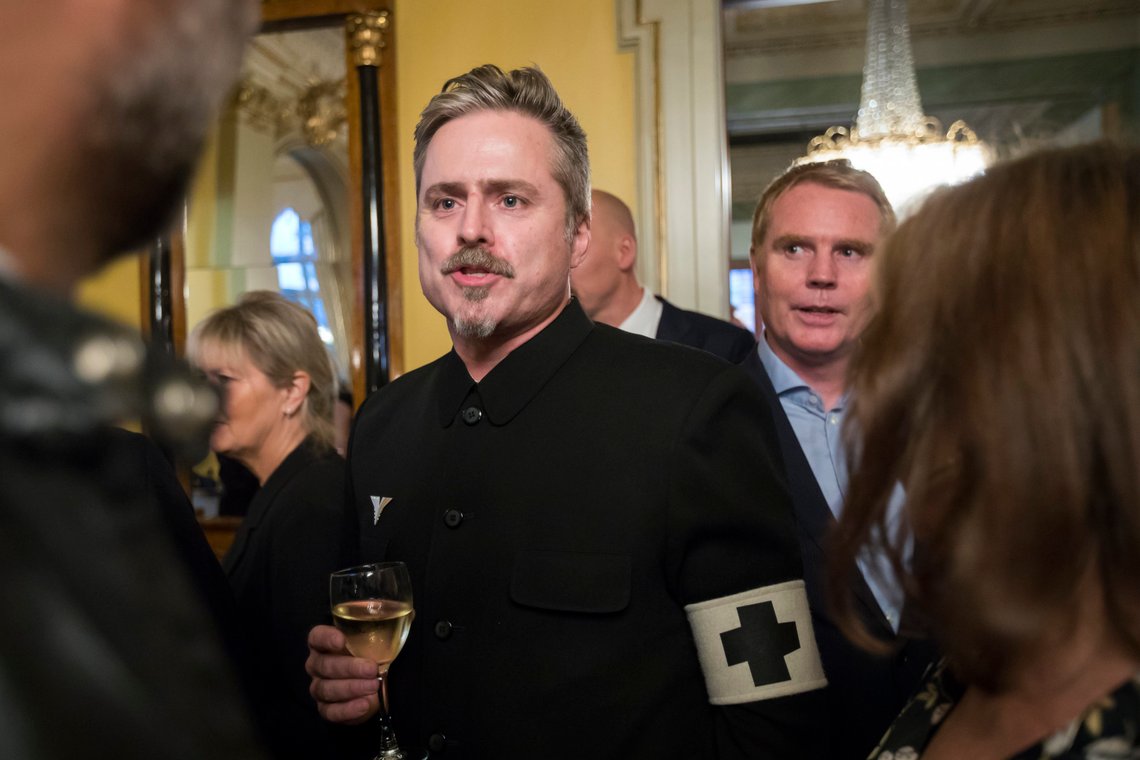 Oslo 20170926.
Kunstner Morten Traavik under mottakelse for 250 norske kunstnere og artister i regjeringens representasjonsbolig tirsdag. Kulturminister Linda Hofstad Helleland og utenriksminister Børge er vertskap.
Foto: Heiko Junge / NTB Oslo 20170926.
Kunstner Morten Traavik under mottakelse for 250 norske kunstnere og artister i regjeringens representasjonsbolig tirsdag. Kulturminister Linda Hofstad Helleland og utenriksminister Børge er vertskap.
Foto: Heiko Junge / NTB