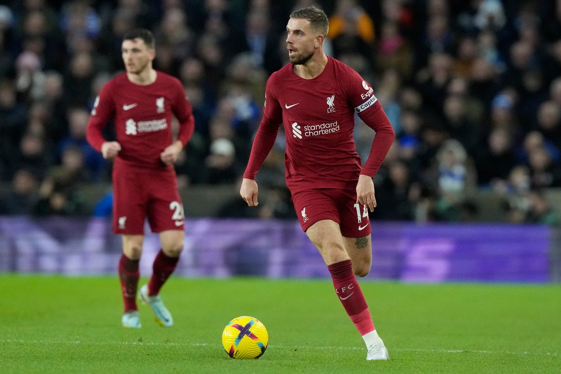 Jordan Henderson lar regnbuens farger bli liggene, og velger milliarder i Saudi-Arabia. Foto: AP /Frank Augstein/ NTB Jordan Henderson lar regnbuens farger bli liggene, og velger milliarder i Saudi-Arabia. Foto: AP /Frank Augstein/ NTB