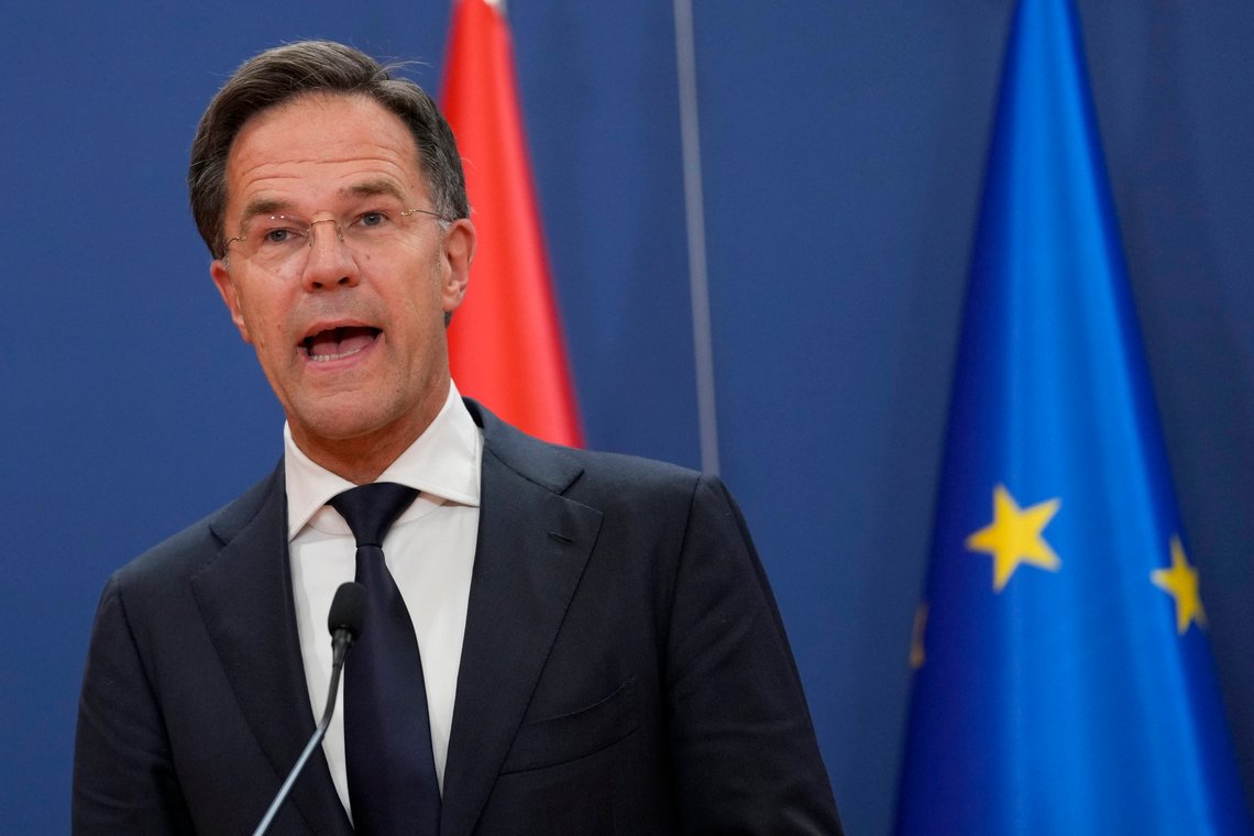 Mark Rutte har vært Nederlands statsminister siden 2010. Nå ligger hans femte regjering an til å falle. Foto: Darko Vojinovic / AP / NTB
Mark Rutte har vært Nederlands statsminister siden 2010. Nå ligger hans femte regjering an til å falle. Foto: Darko Vojinovic / AP / NTB Mark Rutte har vært Nederlands statsminister siden 2010. Nå ligger hans femte regjering an til å falle. Foto: Darko Vojinovic / AP / NTB
Mark Rutte har vært Nederlands statsminister siden 2010. Nå ligger hans femte regjering an til å falle. Foto: Darko Vojinovic / AP / NTB
