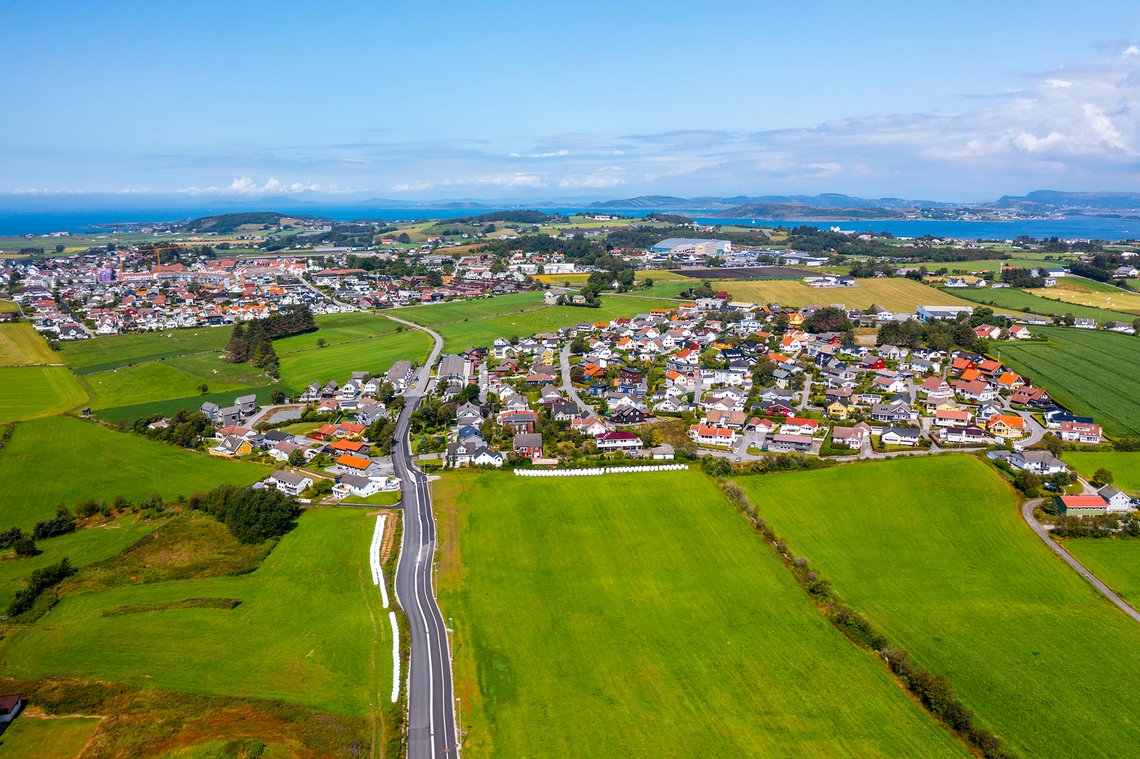 Randaberg rett utenfor Stavanger. Industrien her betalte fire ganger så mye for strøm en konkurrentene i Midt-Norge i juni. Foto: Ove Sveinung Tennfjord/ Wikipedia Randaberg rett utenfor Stavanger. Industrien her betalte fire ganger så mye for strøm en konkurrentene i Midt-Norge i juni. Foto: Ove Sveinung Tennfjord/ Wikipedia