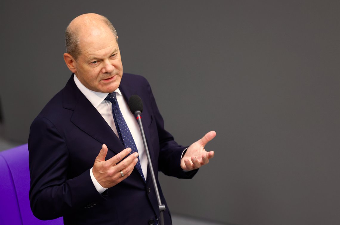 Tysklands statsminister Olaf Scholz led et bittert nederlag da forfatningsdomstolen stanset en lov om mer miljøvennlig fyring. Foto: Michele Tantussi / AP / NTB Tysklands statsminister Olaf Scholz led et bittert nederlag da forfatningsdomstolen stanset en lov om mer miljøvennlig fyring. Foto: Michele Tantussi / AP / NTB