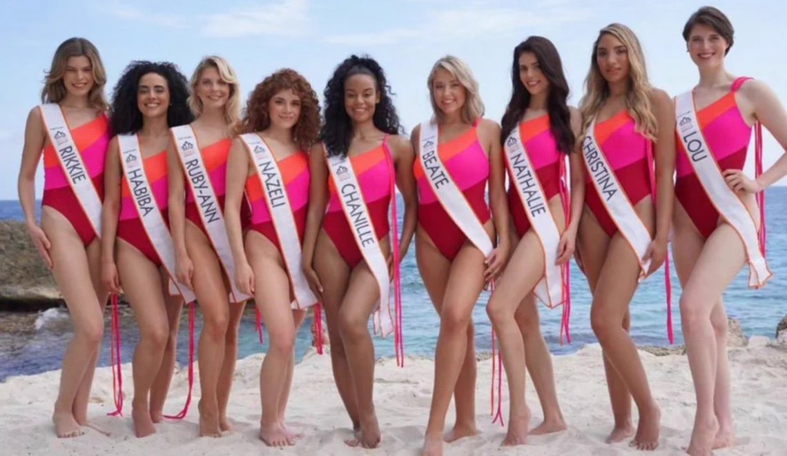 Miss Nederland 2023 til venstre. Hun er en mann som identifiserer seg som kvinne. Foto fra Twitter Miss Nederland 2023 til venstre. Hun er en mann som identifiserer seg som kvinne. Foto fra Twitter