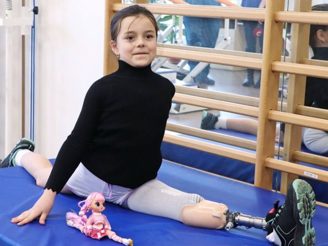 Oleksandra Paskal (7) mistet benet under et missilangrep mot Odessa. Foto: Byrådet i Odessa Oleksandra Paskal (7) mistet benet under et missilangrep mot Odessa. Foto: Byrådet i Odessa