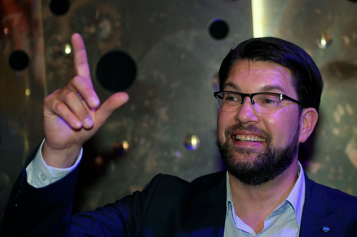Sverigedemokraternas leder Jimmie Åkesson er for første gang invitert til Nobel-festen i Stockholm, men har meldt avbud. Foto: Maja Suslin / TT / NTB Sverigedemokraternas leder Jimmie Åkesson er for første gang invitert til Nobel-festen i Stockholm, men har meldt avbud. Foto: Maja Suslin / TT / NTB