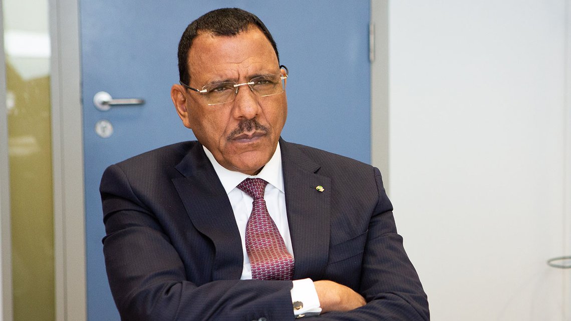 Nigers styrtede president Mohamed Bazoum. Foto: Bogdan Hoyaux, Wikipedia Commons Nigers styrtede president Mohamed Bazoum. Foto: Bogdan Hoyaux, Wikipedia Commons
