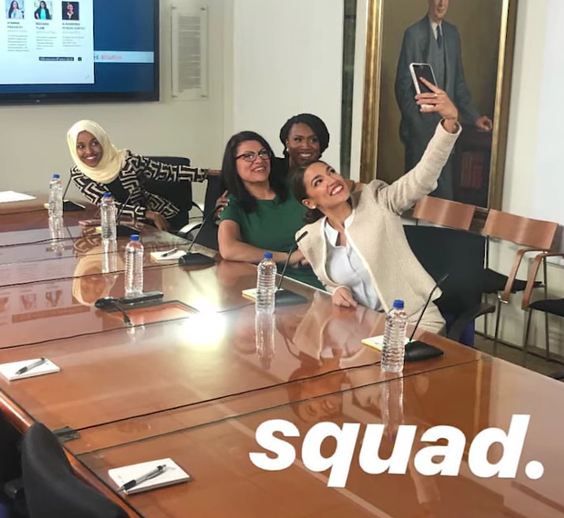 Foto: Skjermbilde via YouTube. The Squad i Kongressen. Ilhan Omar, AOC, Ayanna Pressley, og Rashida Tlaib. Foto: Skjermbilde via YouTube. The Squad i Kongressen. Ilhan Omar, AOC, Ayanna Pressley, og Rashida Tlaib.