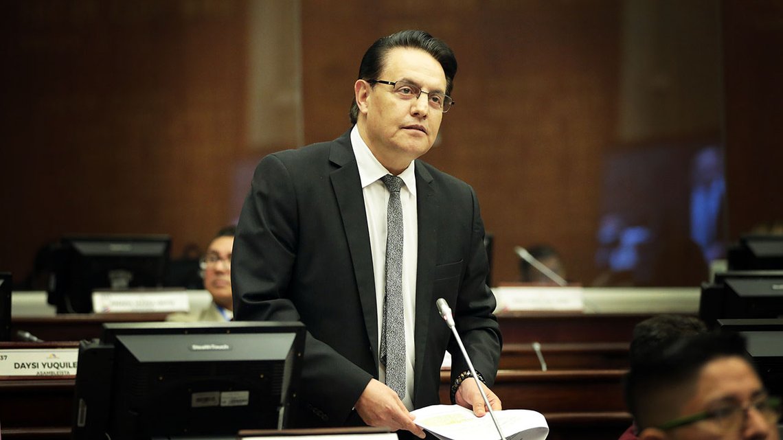 Fernando Villavicencios, siste barrière mot narkososialismen, er ryddet av veien. Foto: Asamblea Nacional del Ecuador, Wikimedia Commons Fernando Villavicencios, siste barrière mot narkososialismen, er ryddet av veien. Foto: Asamblea Nacional del Ecuador, Wikimedia Commons