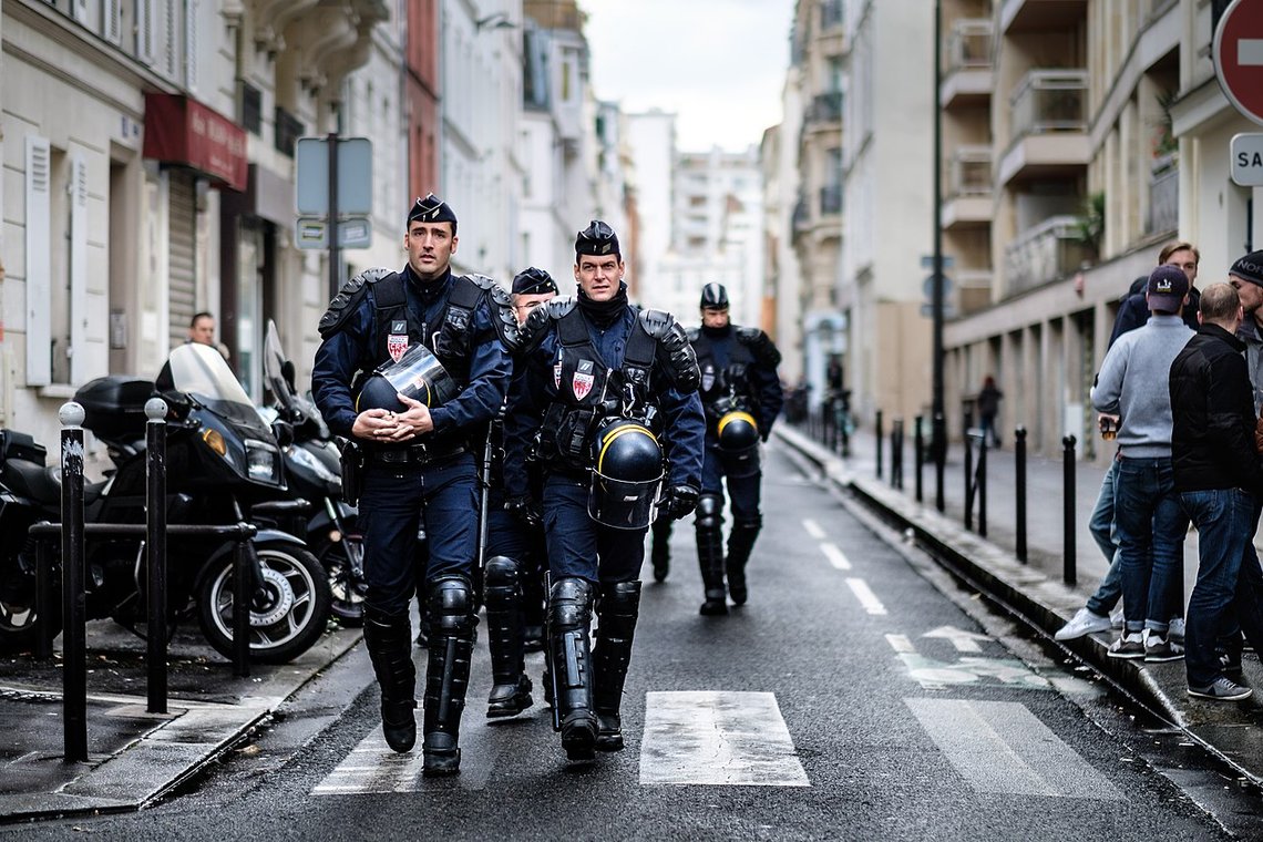 Illustrasjonsfoto av fransk opprørspoliti i Paris: Kristoffer Trolle, Wikimedia Commons Illustrasjonsfoto av fransk opprørspoliti i Paris: Kristoffer Trolle, Wikimedia Commons
