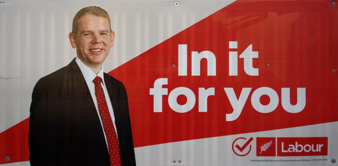 Valgplakat for Labour i Christchurch med Chris Hipkins. Foto: Wikimedia Commons Valgplakat for Labour i Christchurch med Chris Hipkins. Foto: Wikimedia Commons