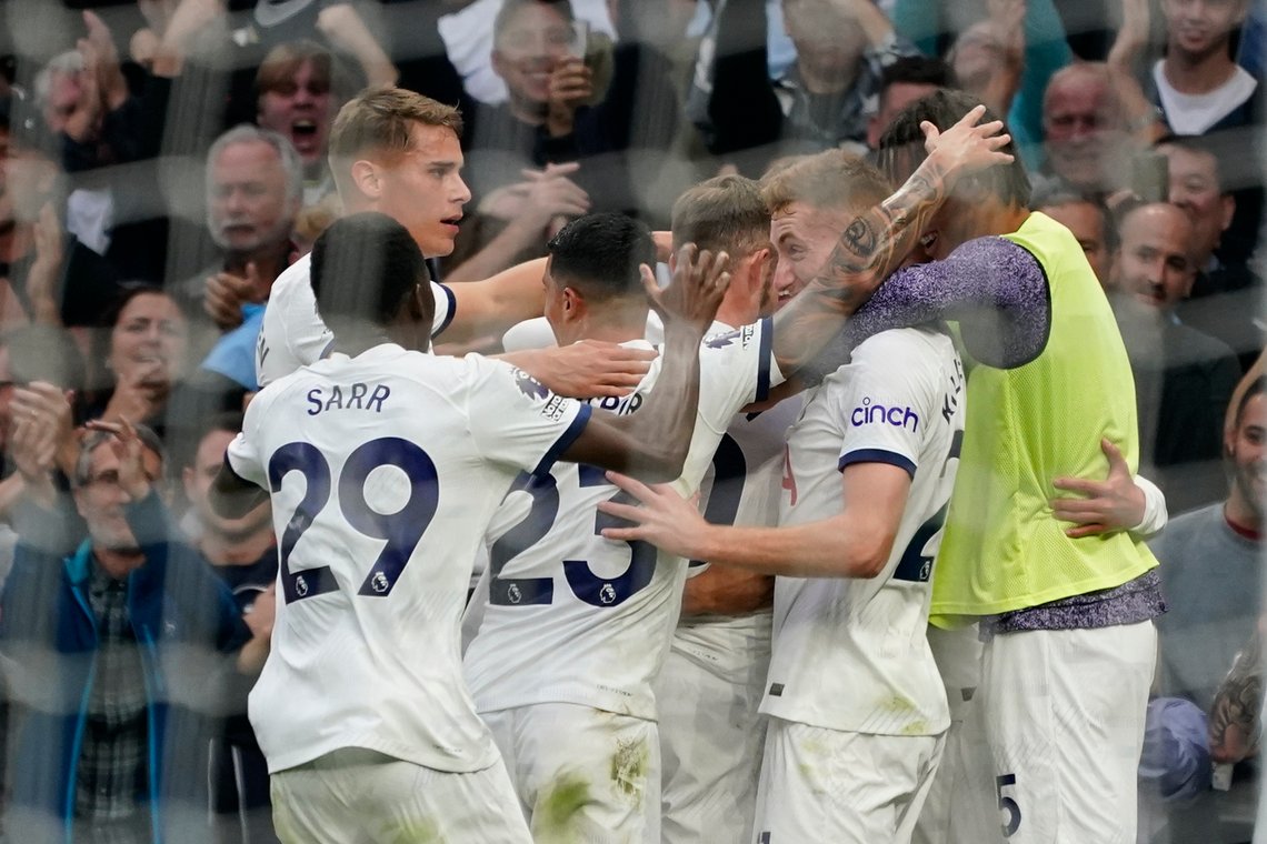 Son Heung-min sendte Tottenham i ledelsen. Foto: Alberto Pezzali / AP Photo / NTB. Son Heung-min sendte Tottenham i ledelsen. Foto: Alberto Pezzali / AP Photo / NTB.
