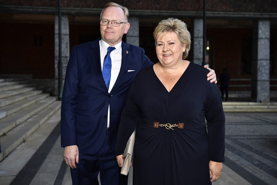 Erna Solberg og hennes mann Sindre Finnes.
Foto: Naina Helen Jåma / NTB Erna Solberg og hennes mann Sindre Finnes.
Foto: Naina Helen Jåma / NTB