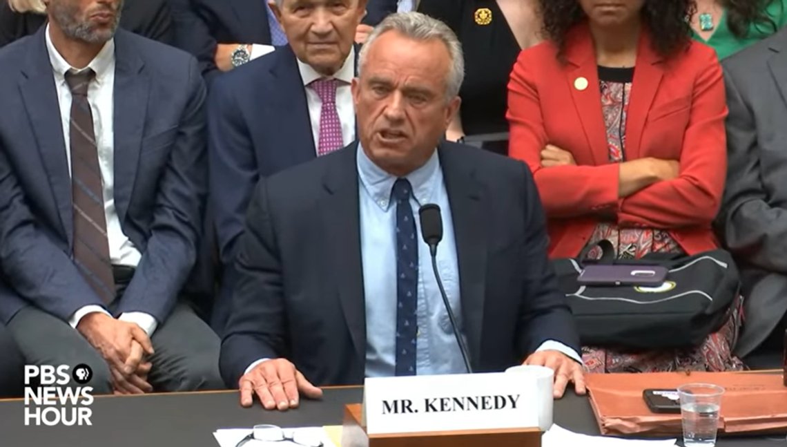 Et klipp med Robert F. Kennedy Jr. ble fjernet av X. Stillbilde YouTube Et klipp med Robert F. Kennedy Jr. ble fjernet av X. Stillbilde YouTube