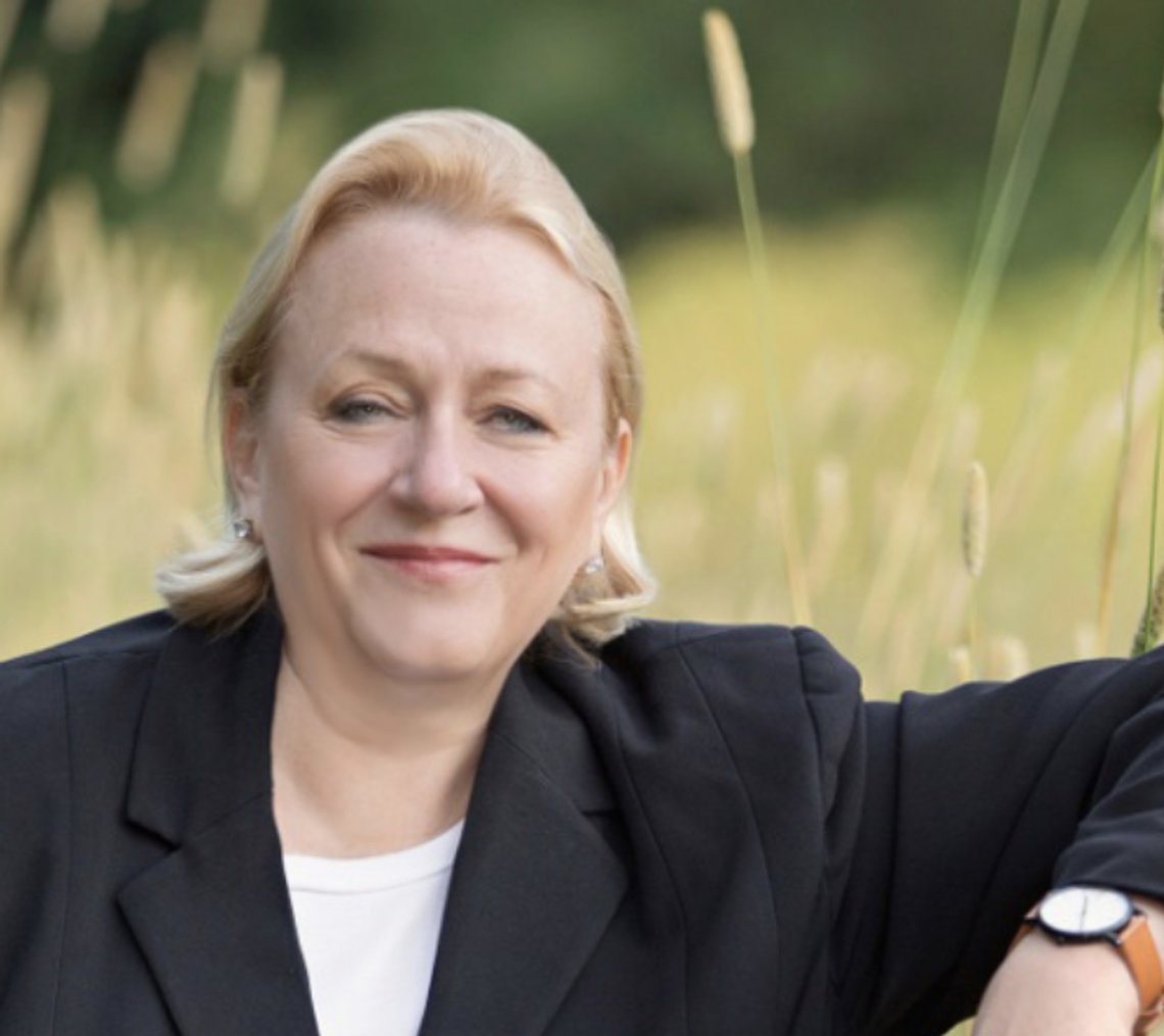 Catherine Austin Fitts har solid bakgrunn fra Wall Street og amerikansk regjering. Hun er hovedtaler under konferansene i regi av Spotlight i Oslo 2. oktober, og i Stavanger 3. oktober. Foto: Spotlight Catherine Austin Fitts har solid bakgrunn fra Wall Street og amerikansk regjering. Hun er hovedtaler under konferansene i regi av Spotlight i Oslo 2. oktober, og i Stavanger 3. oktober. Foto: Spotlight