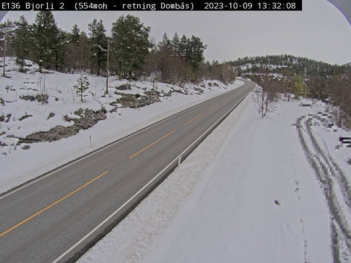 Bjorli i retning Dombås mandag ettermiddag. Her er det varslet mer snø. Foto: Webkamera (Statens vegvesen) Bjorli i retning Dombås mandag ettermiddag. Her er det varslet mer snø. Foto: Webkamera (Statens vegvesen)