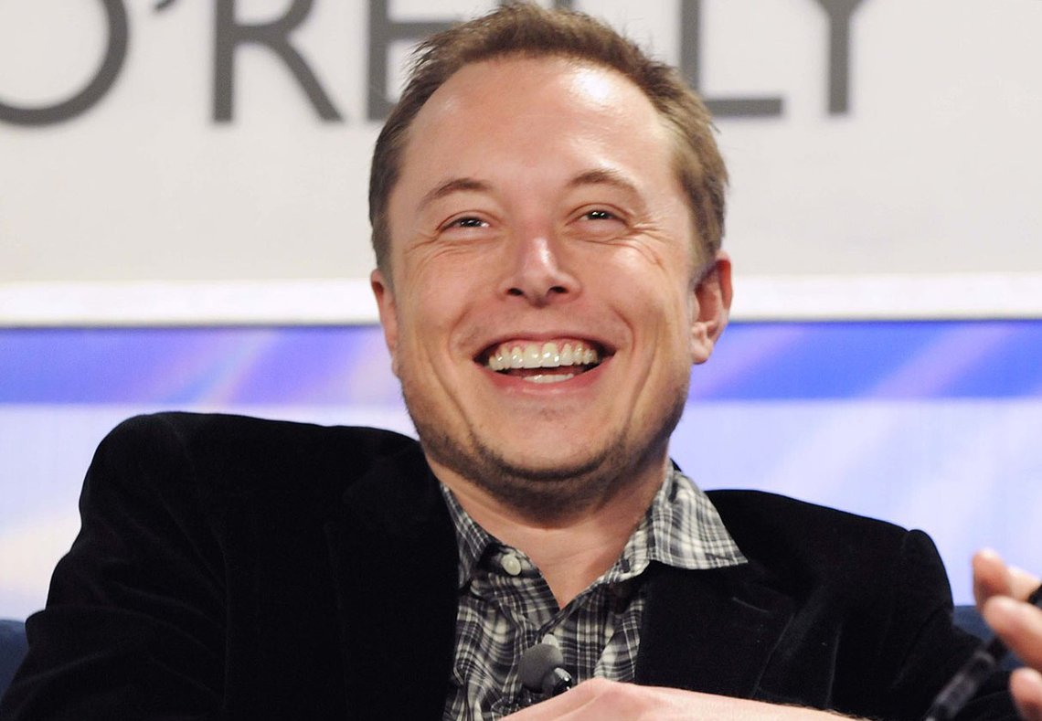 Det finnes mange bilder av en smilende Elon Musk. Foto: JD Lasica, Wikimedia Commons Det finnes mange bilder av en smilende Elon Musk. Foto: JD Lasica, Wikimedia Commons