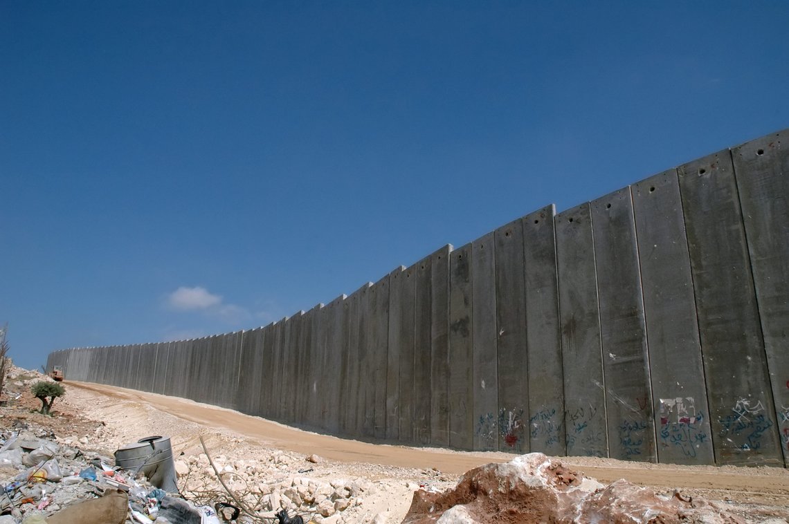 Ingen norske borgere har bedt UD om utreise fra Vestbredden. Bildet viser deler av grensemuren mellom Vestbredden og Israel. Foto: Justin McIntosh /CC BY 2.0,/ Wikimedia Commons Ingen norske borgere har bedt UD om utreise fra Vestbredden. Bildet viser deler av grensemuren mellom Vestbredden og Israel. Foto: Justin McIntosh /CC BY 2.0,/ Wikimedia Commons