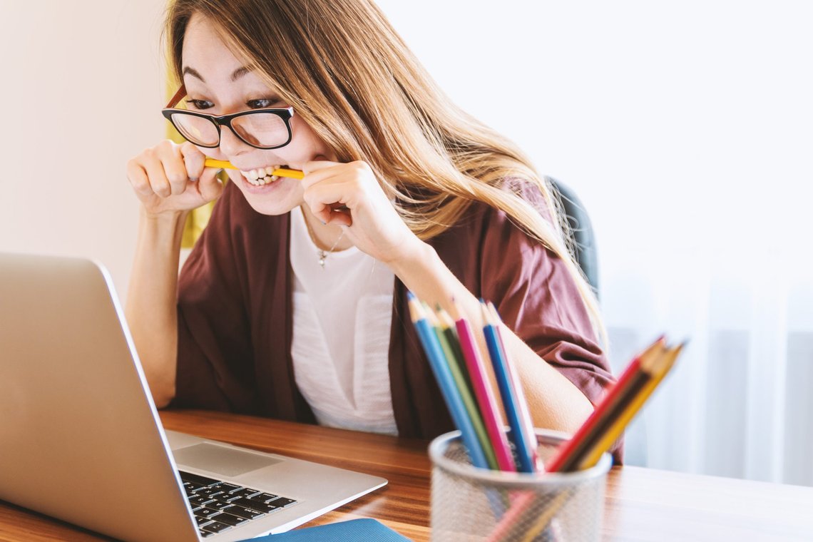 Særlig kvinnelige studenter ble rammet av ensomhet da myndighetene stenge ned undervisningen i fellesskap under pandemien. Foto: Pixabay Særlig kvinnelige studenter ble rammet av ensomhet da myndighetene stenge ned undervisningen i fellesskap under pandemien. Foto: Pixabay