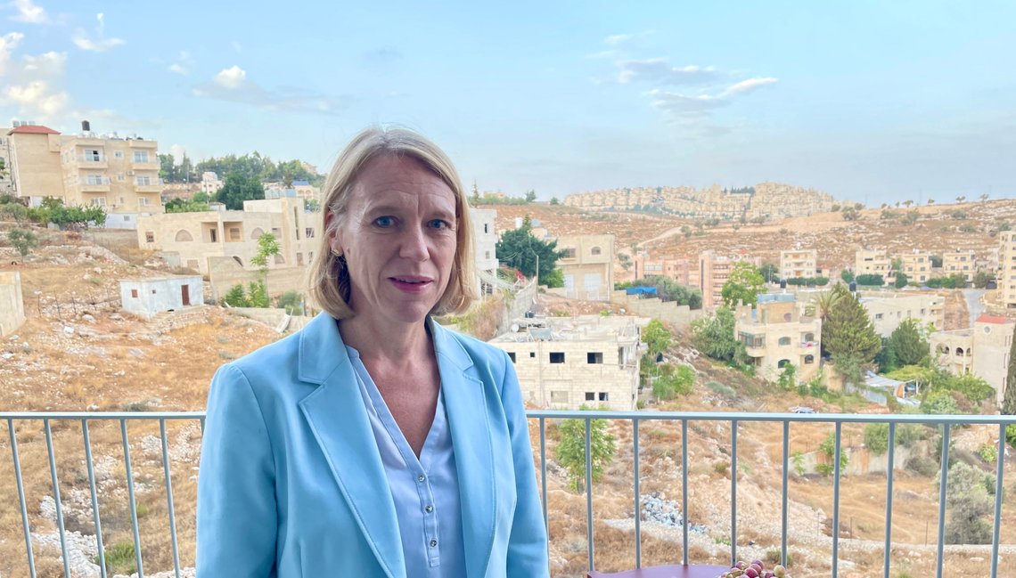 Danmark setter pause på bistand til palestinerne. UD sier de vil vurdere på nytt om dagens prosjekter i Gaza er mulige å gjennomføre, opplyser utenriksminister Anniken Huitfeldt (Ap). Her er hun fotografert på Vestbredden i forrige måned. Foto: Utenriksdepartementet / NTB Danmark setter pause på bistand til palestinerne. UD sier de vil vurdere på nytt om dagens prosjekter i Gaza er mulige å gjennomføre, opplyser utenriksminister Anniken Huitfeldt (Ap). Her er hun fotografert på Vestbredden i forrige måned. Foto: Utenriksdepartementet / NTB