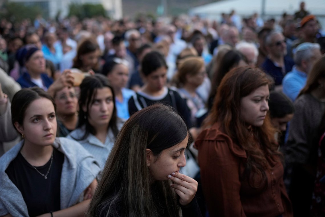 Mourners attend the funeral of Israeli soldier Benjamin Loeb, a dual Israeli-French citizen, in Jerusalem, Tuesday, Oct. 10, 2023. Loeb was killed on Saturday as the militant Hamas rulers of the Gaza Strip carried out an unprecedented, multi-front attack on Israel. (AP Photo/Francisco Seco) Mourners attend the funeral of Israeli soldier Benjamin Loeb, a dual Israeli-French citizen, in Jerusalem, Tuesday, Oct. 10, 2023. Loeb was killed on Saturday as the militant Hamas rulers of the Gaza Strip carried out an unprecedented, multi-front attack on Israel. (AP Photo/Francisco Seco)