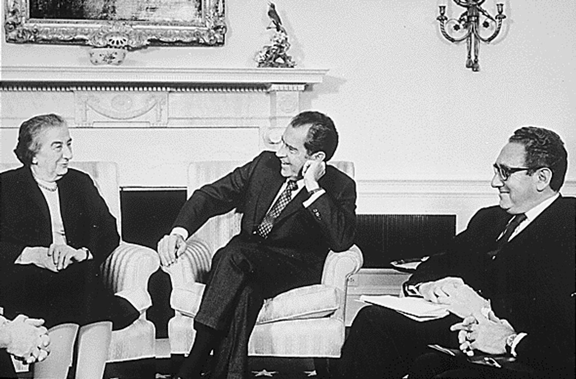 Kissinger med president Nixon og Israels statsminister Golda Meir i 1973. Foto: Wikipedia Kissinger med president Nixon og Israels statsminister Golda Meir i 1973. Foto: Wikipedia
