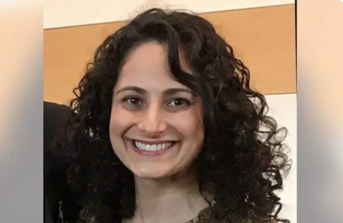 Foto: X (Twitter). Samantha Woll som var daglig leder for en synagog i Detroit, Michigan, ble funnet knivstukket utenfor hjemmet sitt lørdag morgen. Hun var 40 år gammel. Foto: X (Twitter). Samantha Woll som var daglig leder for en synagog i Detroit, Michigan, ble funnet knivstukket utenfor hjemmet sitt lørdag morgen. Hun var 40 år gammel.