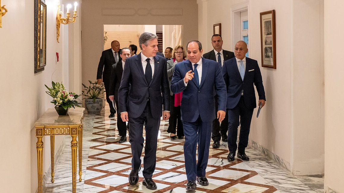 Bildet viser USAS utenriksminister Antony J. Blinken og Egypts president Abdel Fattah El-Sisi under et møte i Kairo i slutten av januar 2023. Foto: Wikimedia Cimmins Bildet viser USAS utenriksminister Antony J. Blinken og Egypts president Abdel Fattah El-Sisi under et møte i Kairo i slutten av januar 2023. Foto: Wikimedia Cimmins