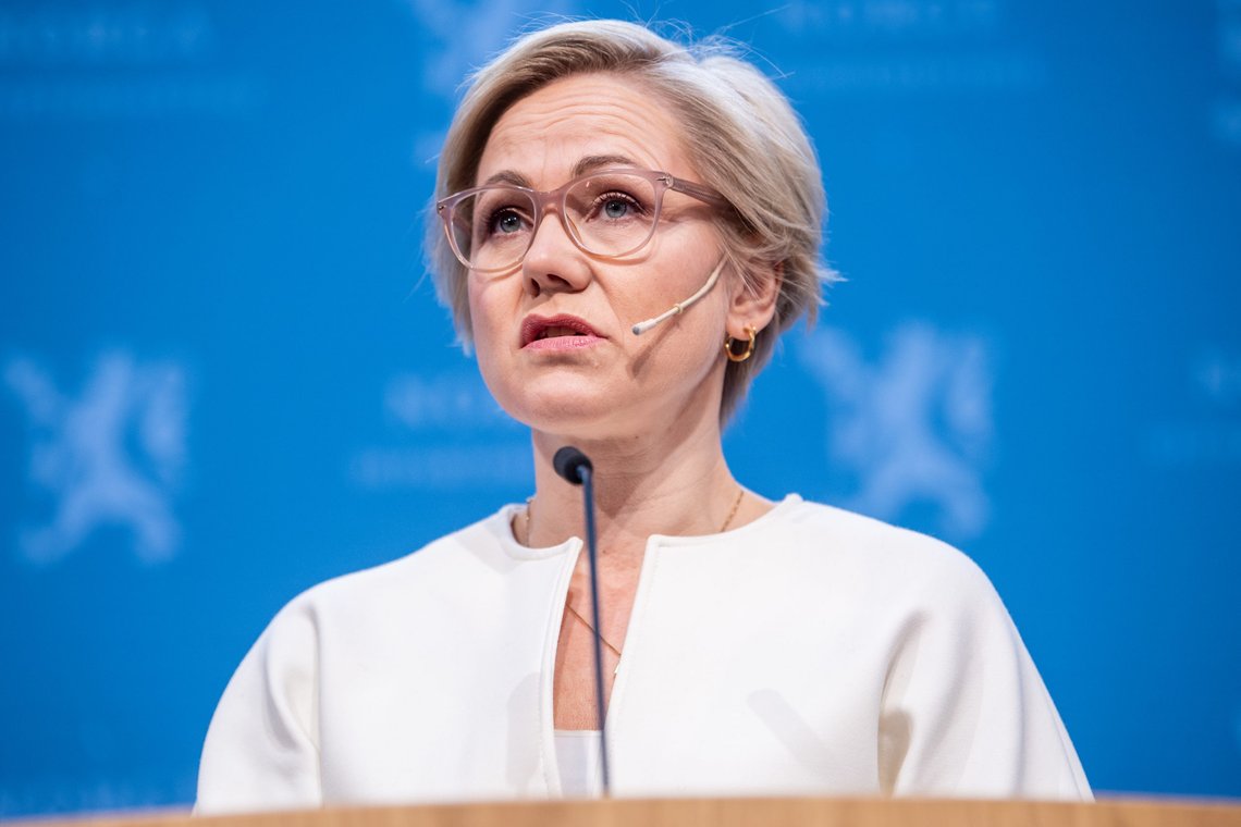 Helse- og omsorgsminister Ingvild Kjerkol (Ap) sier at norske kommuner nå er forberedt på å ta imot sine borgere som har befunnet seg på Gazastripen den siste tiden. Natt til torsdag norsk tid kom den første bussen med norske borgere fra Gaza til Kairo i Egypt. Torsdag morgen ankom enda en buss. Foto: Annika Byrde / NTB Helse- og omsorgsminister Ingvild Kjerkol (Ap) sier at norske kommuner nå er forberedt på å ta imot sine borgere som har befunnet seg på Gazastripen den siste tiden. Natt til torsdag norsk tid kom den første bussen med norske borgere fra Gaza til Kairo i Egypt. Torsdag morgen ankom enda en buss. Foto: Annika Byrde / NTB
