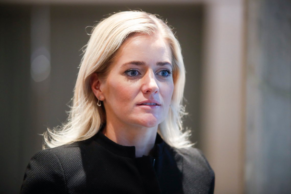 Justisminister Emilie Enger Mehl ser ikke bort fra å bruke tvang i forbindelse med en forventet massiv innvandring for 2024.
Foto: Frederik Ringnes / NTB Justisminister Emilie Enger Mehl ser ikke bort fra å bruke tvang i forbindelse med en forventet massiv innvandring for 2024.
Foto: Frederik Ringnes / NTB