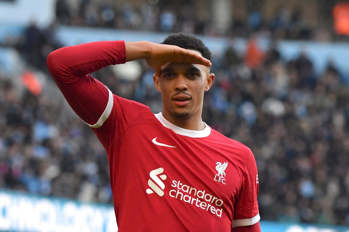 Trent Alexander-Arnold sikret poeng for Liverpool lørdag. Foto: Rui Vieira / AP / NTB Trent Alexander-Arnold sikret poeng for Liverpool lørdag. Foto: Rui Vieira / AP / NTB