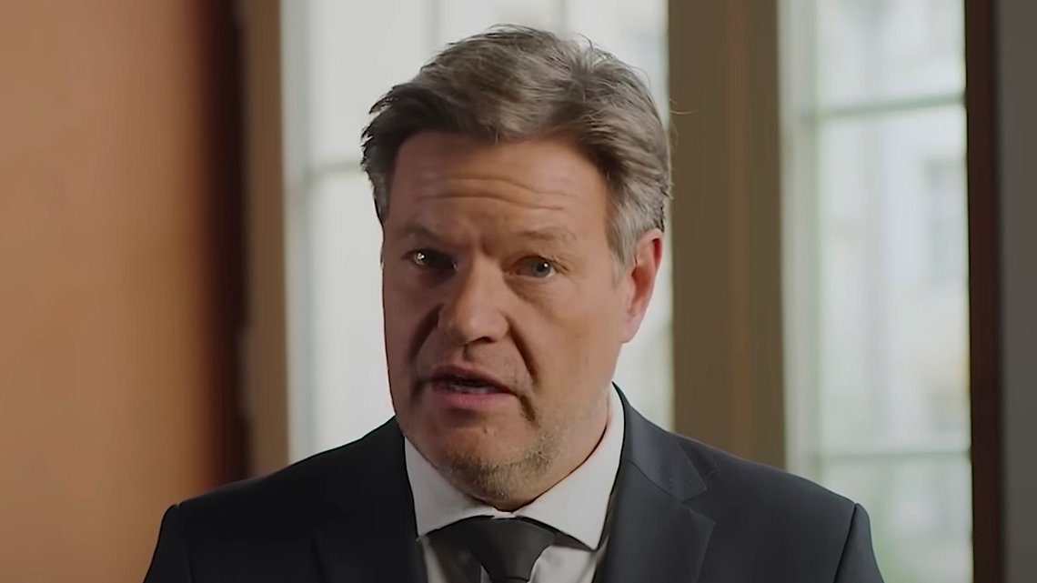 Robert Habeck. Stillbilde: Bundesministerium für Wirtschaft und Klimaschutz / YouTube. Robert Habeck. Stillbilde: Bundesministerium für Wirtschaft und Klimaschutz / YouTube.