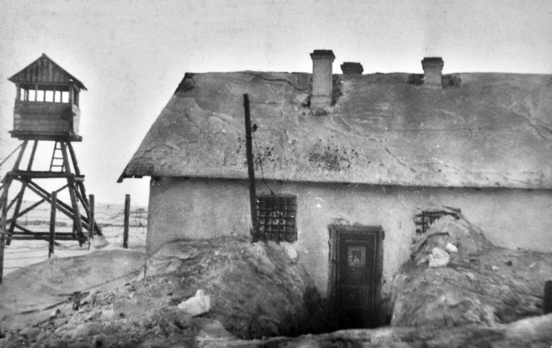 Forvaringscelle ("straffeisolator") fra en leir i Vorkuta-regionen, 1945. Foto: Den Russiske Føderasjons Statsarkiv i Moskva / Wikimedia Forvaringscelle ("straffeisolator") fra en leir i Vorkuta-regionen, 1945. Foto: Den Russiske Føderasjons Statsarkiv i Moskva / Wikimedia