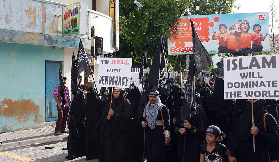 Pro sharia-protest. Illustrasjonsfoto: Dying Regime, Wikimedia Commons CC BY 2.0 DEED Pro sharia-protest. Illustrasjonsfoto: Dying Regime, Wikimedia Commons CC BY 2.0 DEED