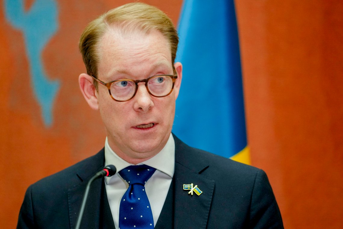 Utenriksminister Tobias Billström går gjerne i dialog med Ungarn, men ser ingen grunn til å forhandle om Sveriges Nato-søknad. Arkivfoto: Javad Parsa / NTB Utenriksminister Tobias Billström går gjerne i dialog med Ungarn, men ser ingen grunn til å forhandle om Sveriges Nato-søknad. Arkivfoto: Javad Parsa / NTB