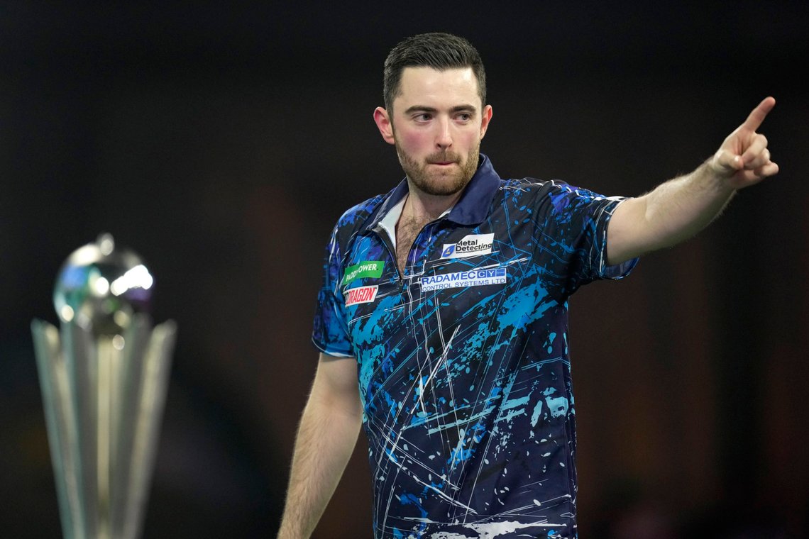 Luke Humphries ble verdensmester i dart. Foto: Kin Cheung / AP / NTB Luke Humphries ble verdensmester i dart. Foto: Kin Cheung / AP / NTB