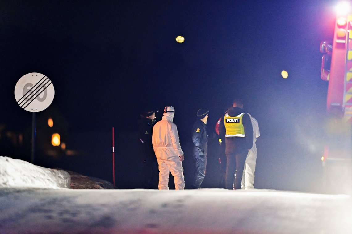 Nes 20240123.
Politiet har åpnet drapsetterforskning etter at fire personer ble funnet døde i et bolighus i Skogbygda i Nes på Romerike tirsdag.
Foto: Annika Byrde / NTB Nes 20240123.
Politiet har åpnet drapsetterforskning etter at fire personer ble funnet døde i et bolighus i Skogbygda i Nes på Romerike tirsdag.
Foto: Annika Byrde / NTB