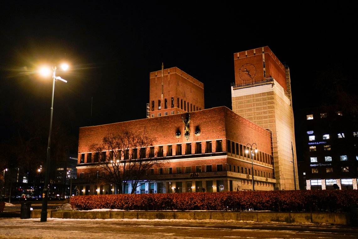 Rådhusklokkene i Oslo skal spille til ære for Lillebjørn Nilsen fram til bisettelsen. Foto: Terje Pedersen / NTB Rådhusklokkene i Oslo skal spille til ære for Lillebjørn Nilsen fram til bisettelsen. Foto: Terje Pedersen / NTB