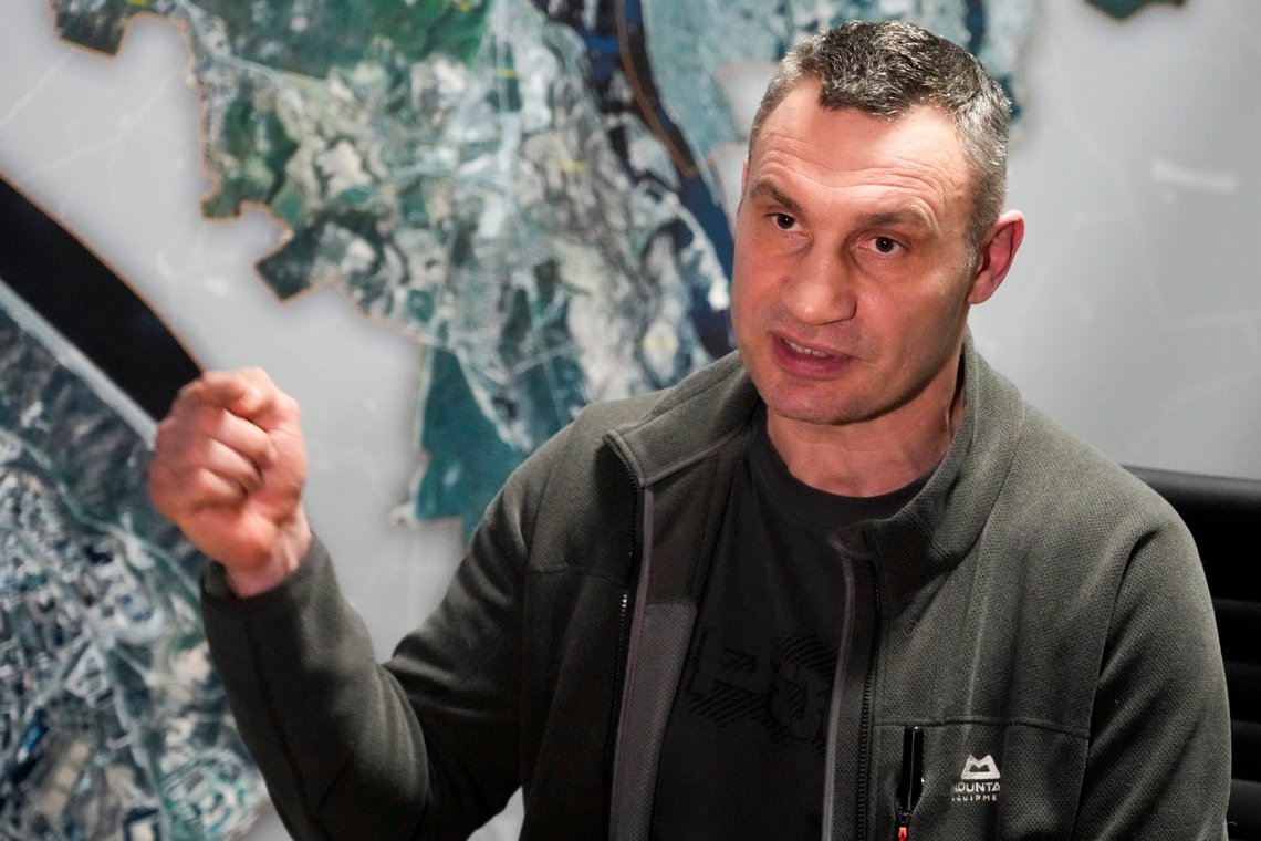 Vitali Klitschko er Kievs borgermester. Han frykter at Ukraina beveger seg stadig lenger vekk fra demokratiet. Foto: Efrem Lukatsky / AP / NTB Vitali Klitschko er Kievs borgermester. Han frykter at Ukraina beveger seg stadig lenger vekk fra demokratiet. Foto: Efrem Lukatsky / AP / NTB
