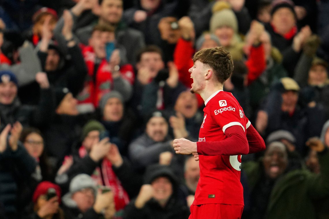 Unggutten Conor Bradley var meget god da Liverpool slo Chelsea 4-1. Her jubler Bradley etter å ha sendt de røde opp i ledelsen 2-0. Foto: AP/ Jon Super /NTB Unggutten Conor Bradley var meget god da Liverpool slo Chelsea 4-1. Her jubler Bradley etter å ha sendt de røde opp i ledelsen 2-0. Foto: AP/ Jon Super /NTB